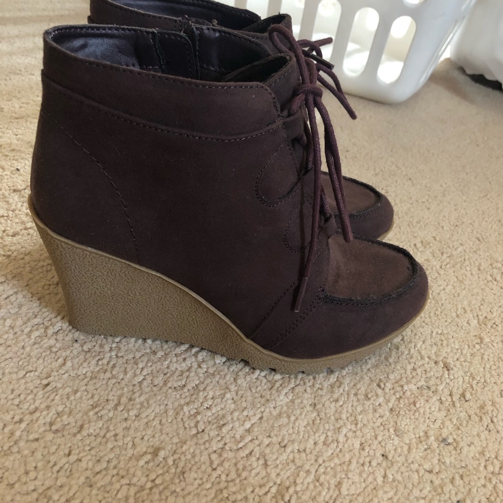 Burgundy wedge booties